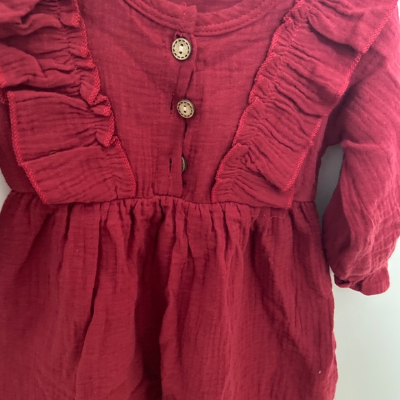 New babies dress - Picture 2 of 4